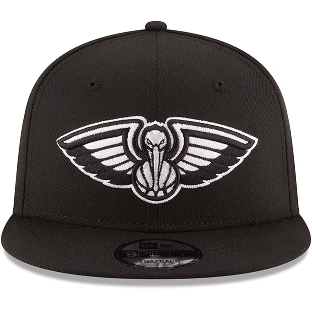 Men's New Orleans Pelicans New Era Black Black & White Logo 9FIFTY Adjustable Snapback Hat