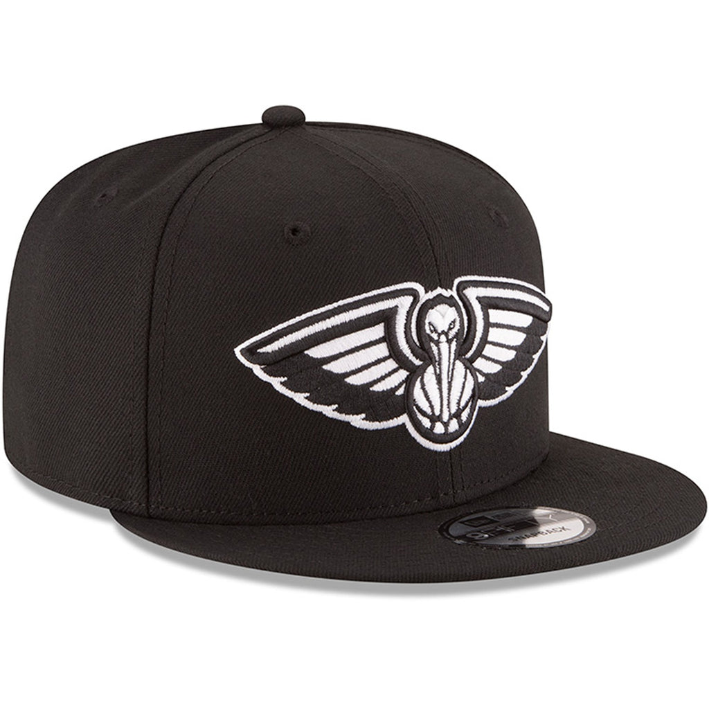 Men's New Orleans Pelicans New Era Black Black & White Logo 9FIFTY Adjustable Snapback Hat